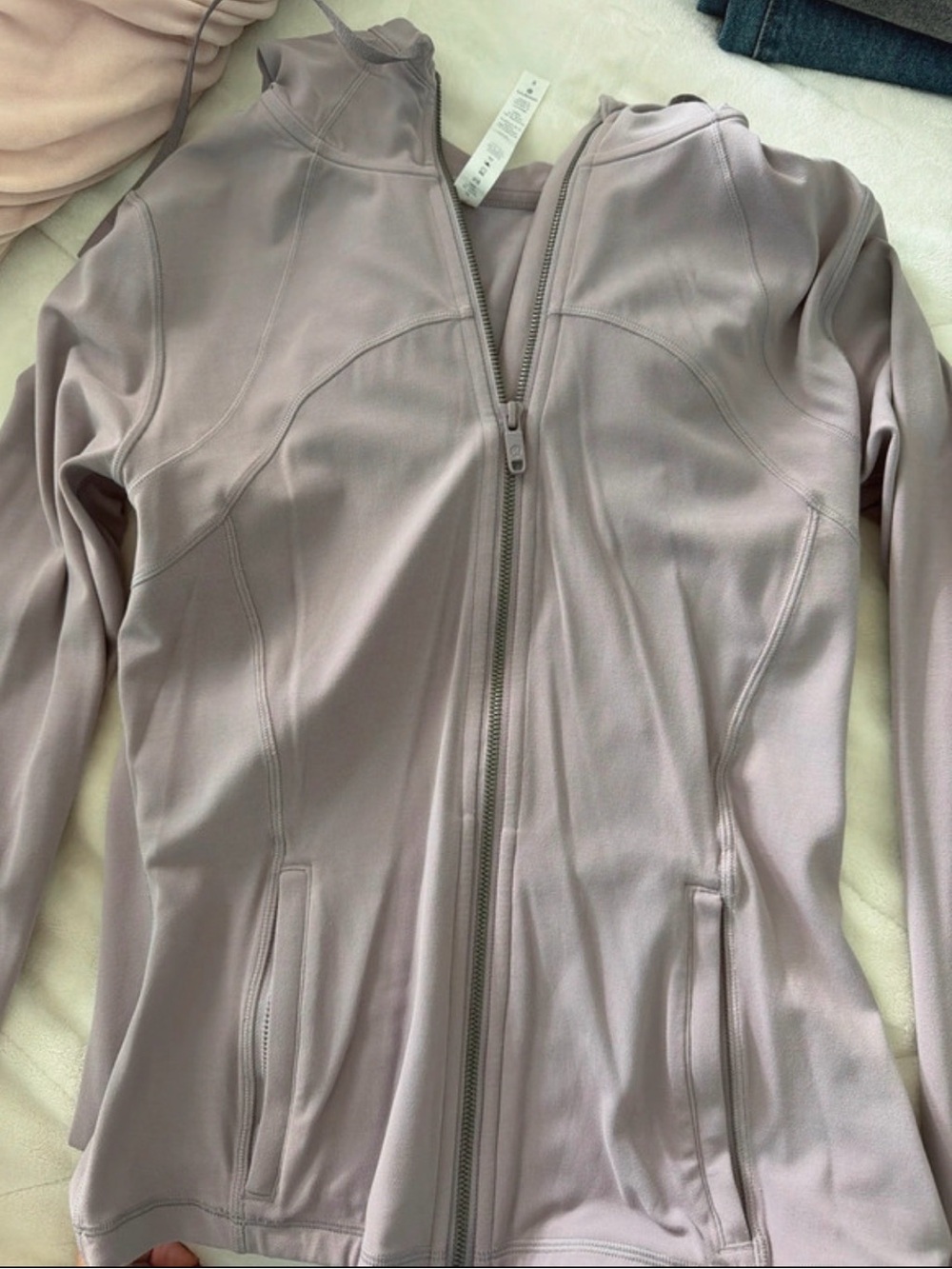 Lululemon Define Jacket Nulu with a hood